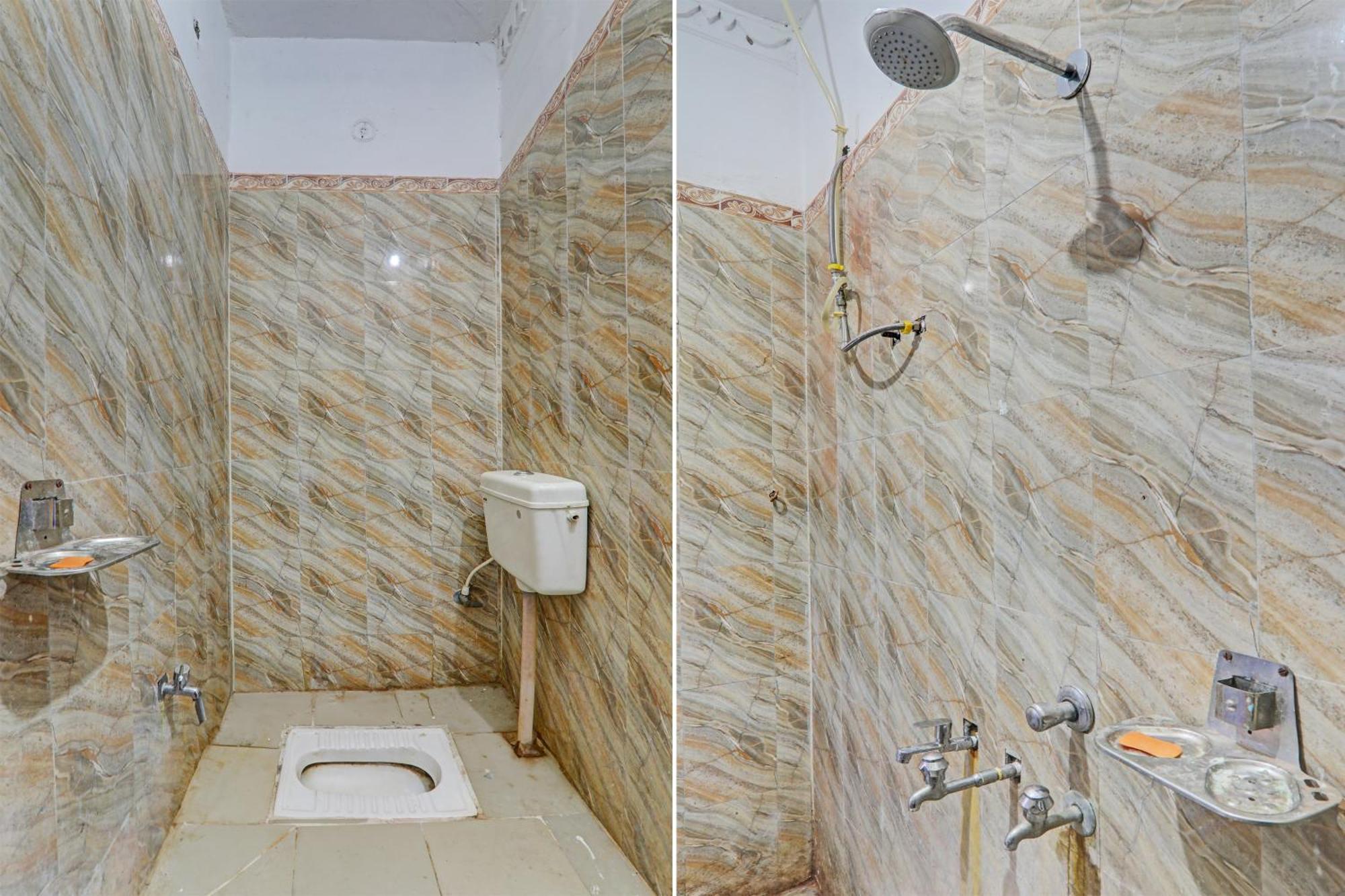 Hotel O Home Om Marriage Hall Ayodhya Exterior foto